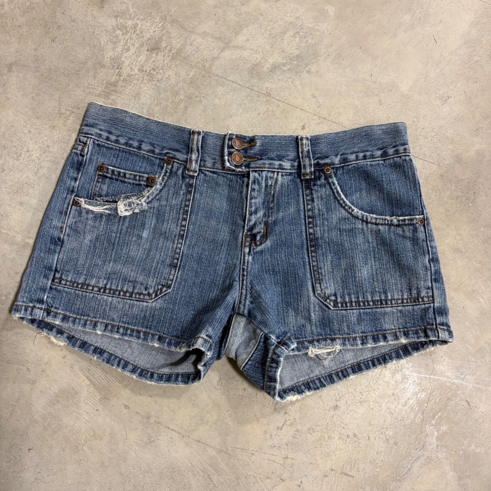 Abercrombie & Fitch Vintage Y2K Distressed Denim Shorts Medium Wash Size 8